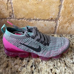 Nike Women's Air VaporMax Flyknit 3